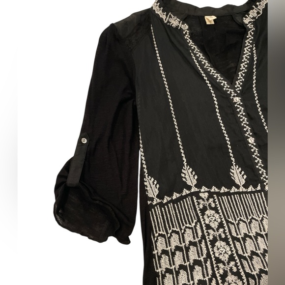 Anthropologie Tiny Black 3/4 Sleeve Embroidered Blouse Size Small - Picture 5 of 9
